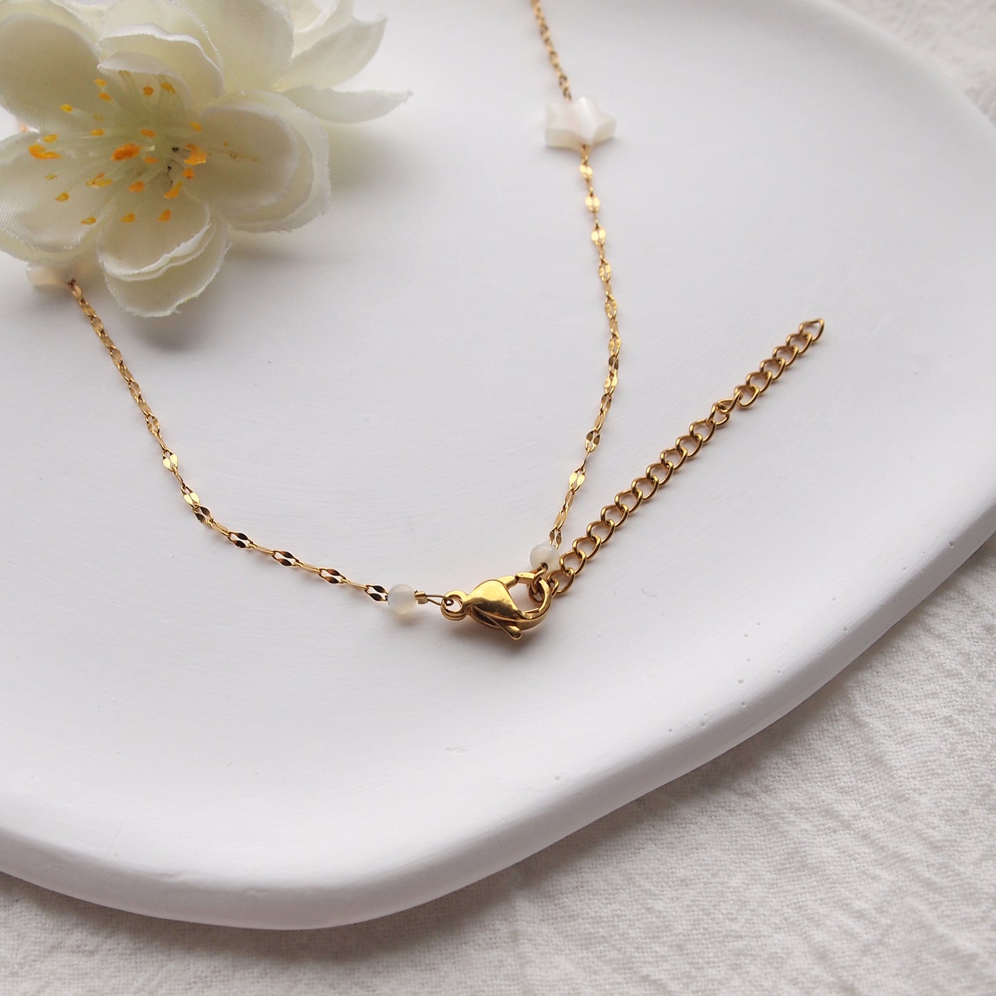 Mother of pearl star necklace