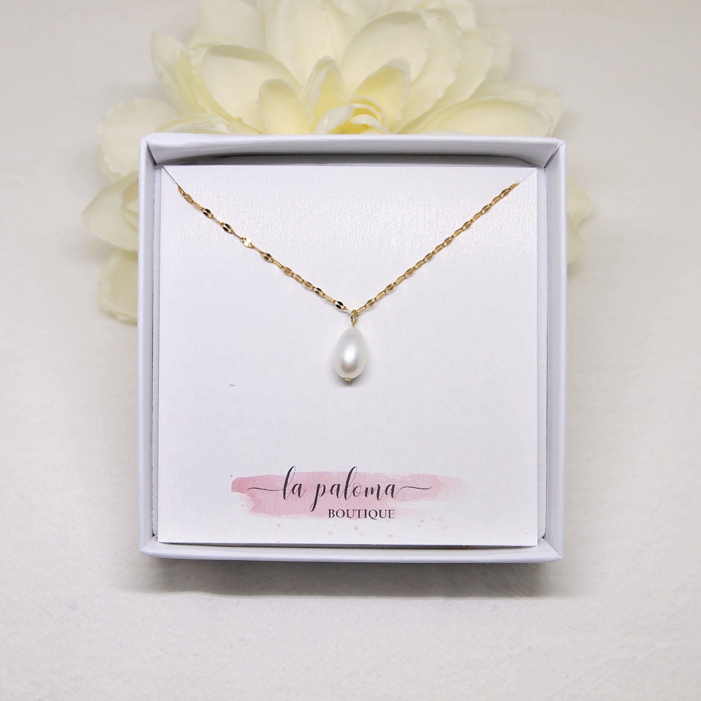 Natural single pearl necklace