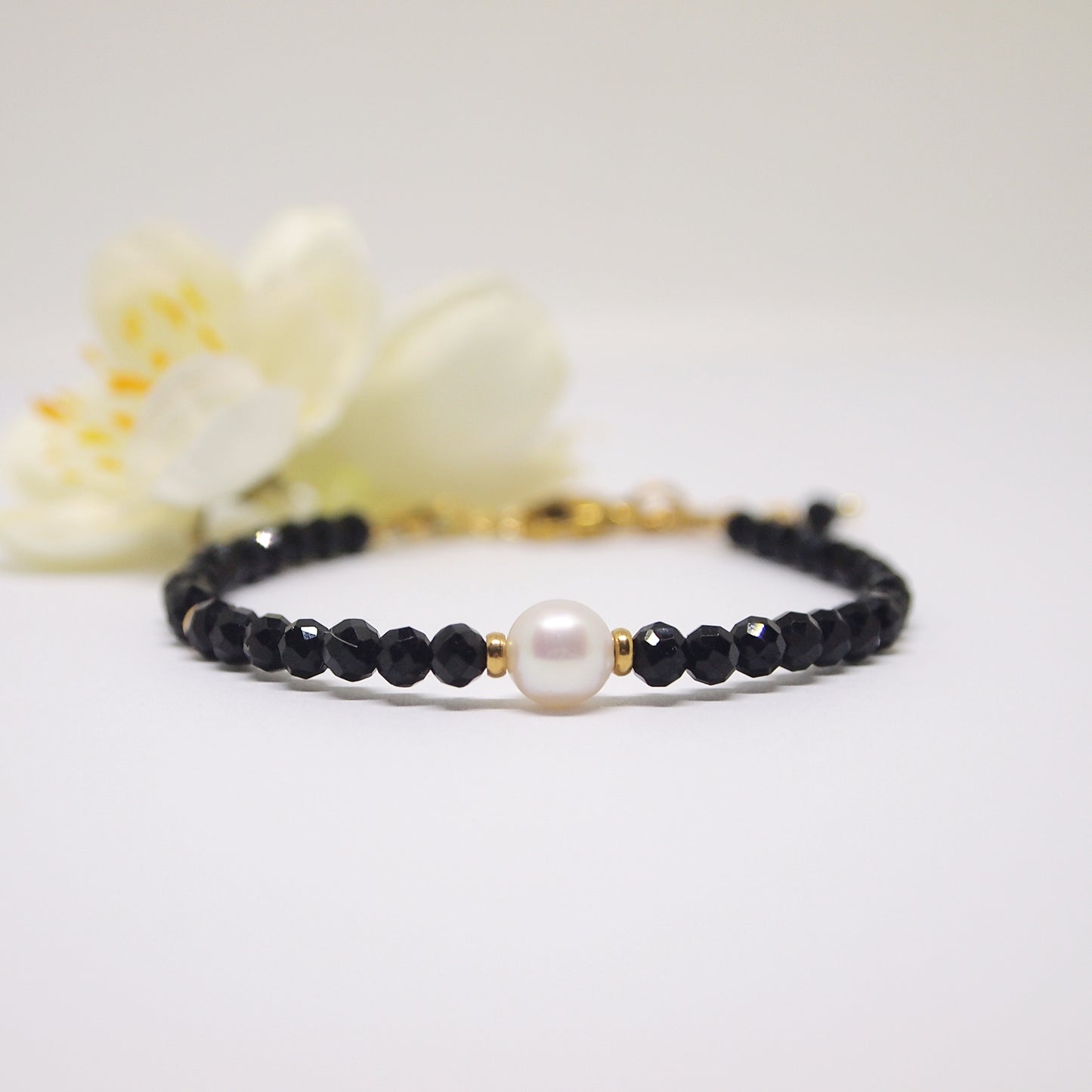 black tourmaline bracelet with natural pearl