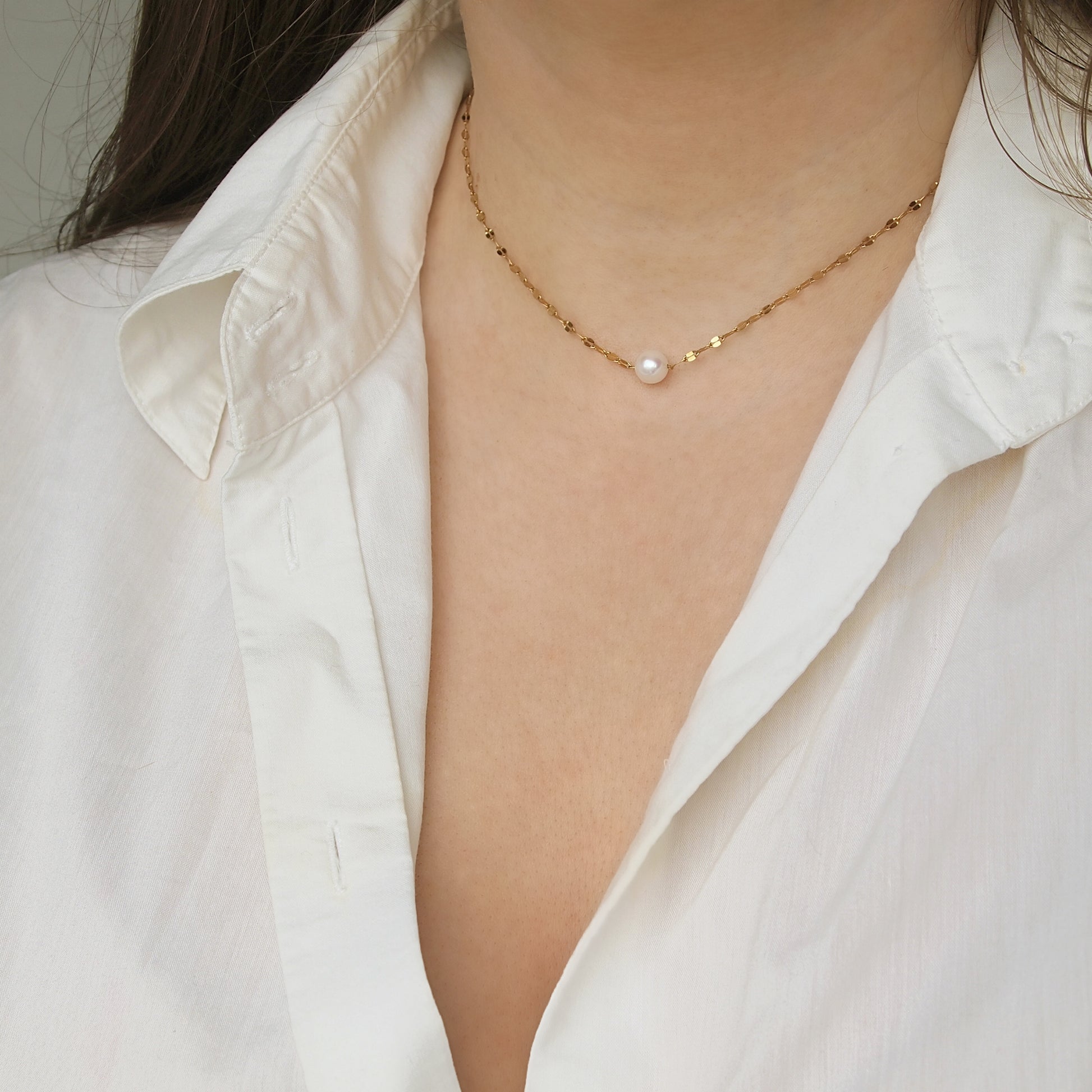 delicate pearl necklace, pearl jewelry